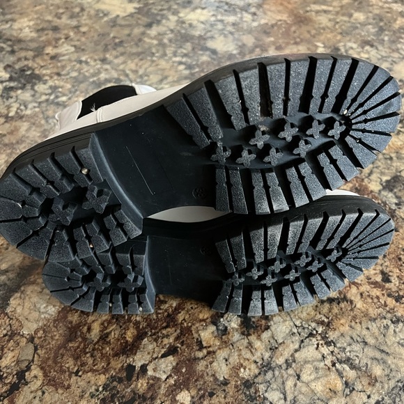 Steve Madden Boots - Picture 3 of 4